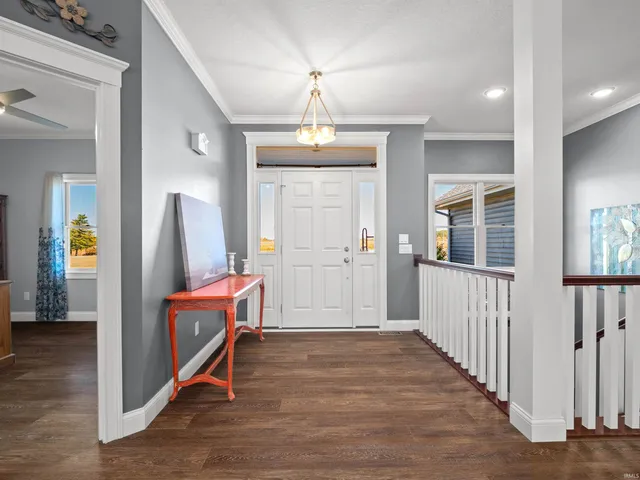 $730,000 | 716 East 550 North, Uniondale, IN 46791