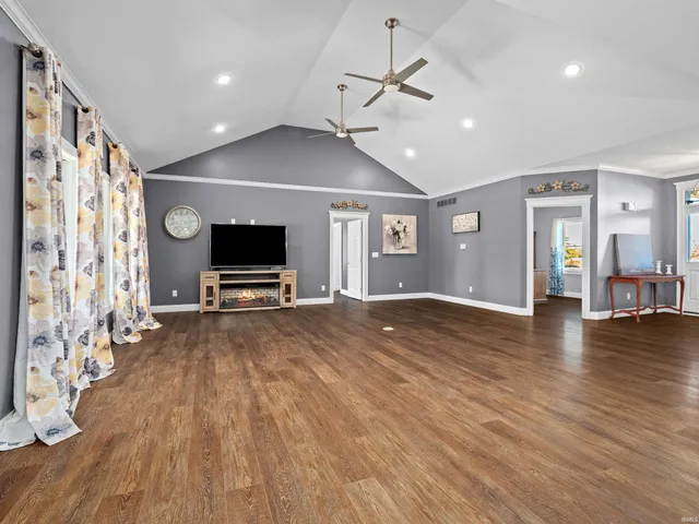 $730,000 | 716 East 550 North, Uniondale, IN 46791