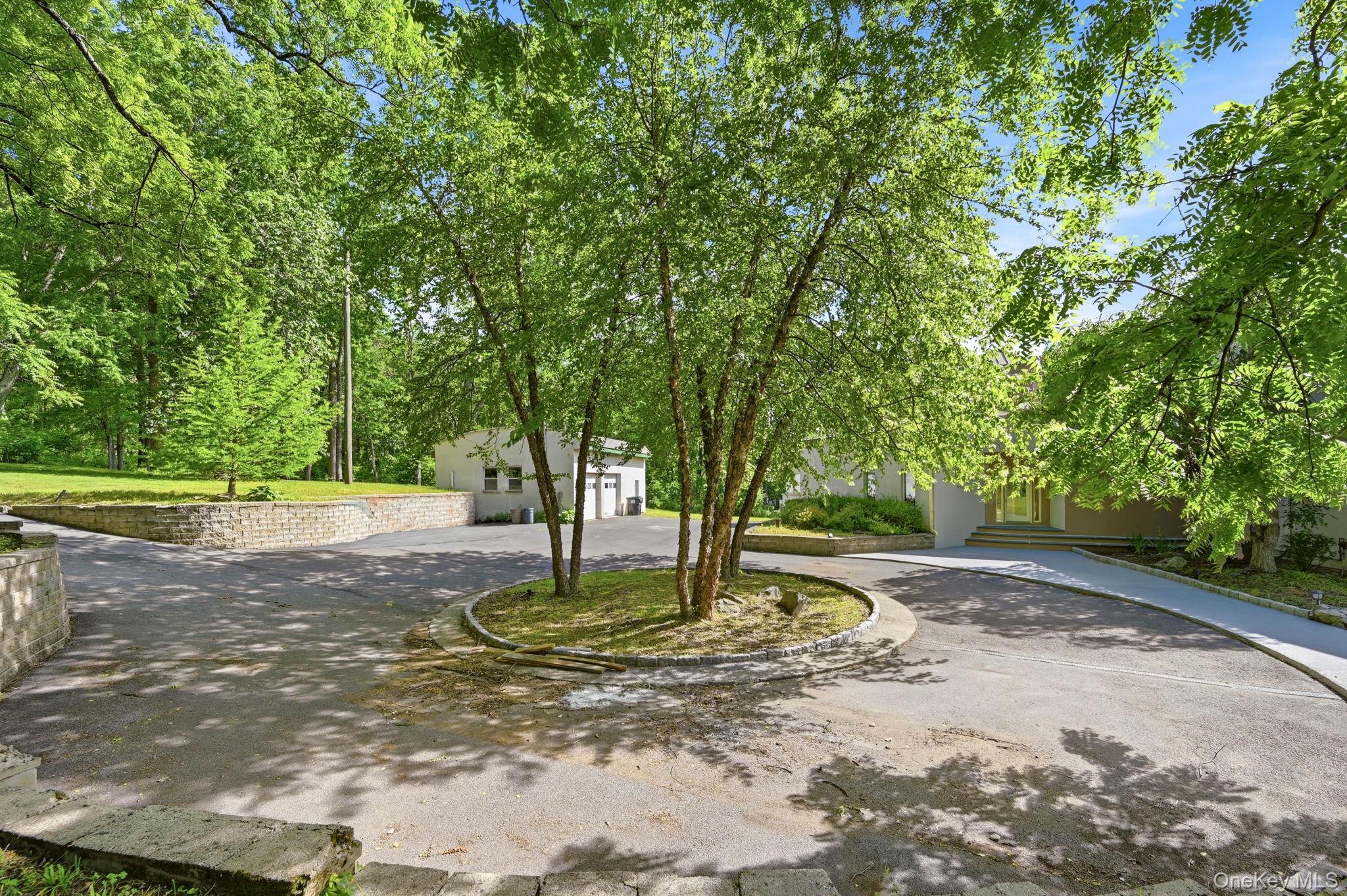 151 Bellvale Lakes Road Warwick, NY 10990 - Photo 4 of 43