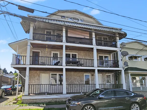 $1,150 | 122 Willow Street, Unit 1, Dunmore, PA 18512