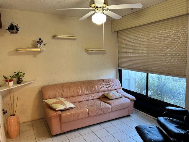 8625 Flamingo Drive Boca Raton, FL 33496 - Photo 7 of 19 ENCLOSED PATIO