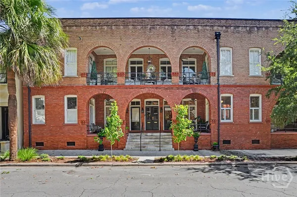 $999,000 | 316 East Charlton Street, Savannah, GA 31401