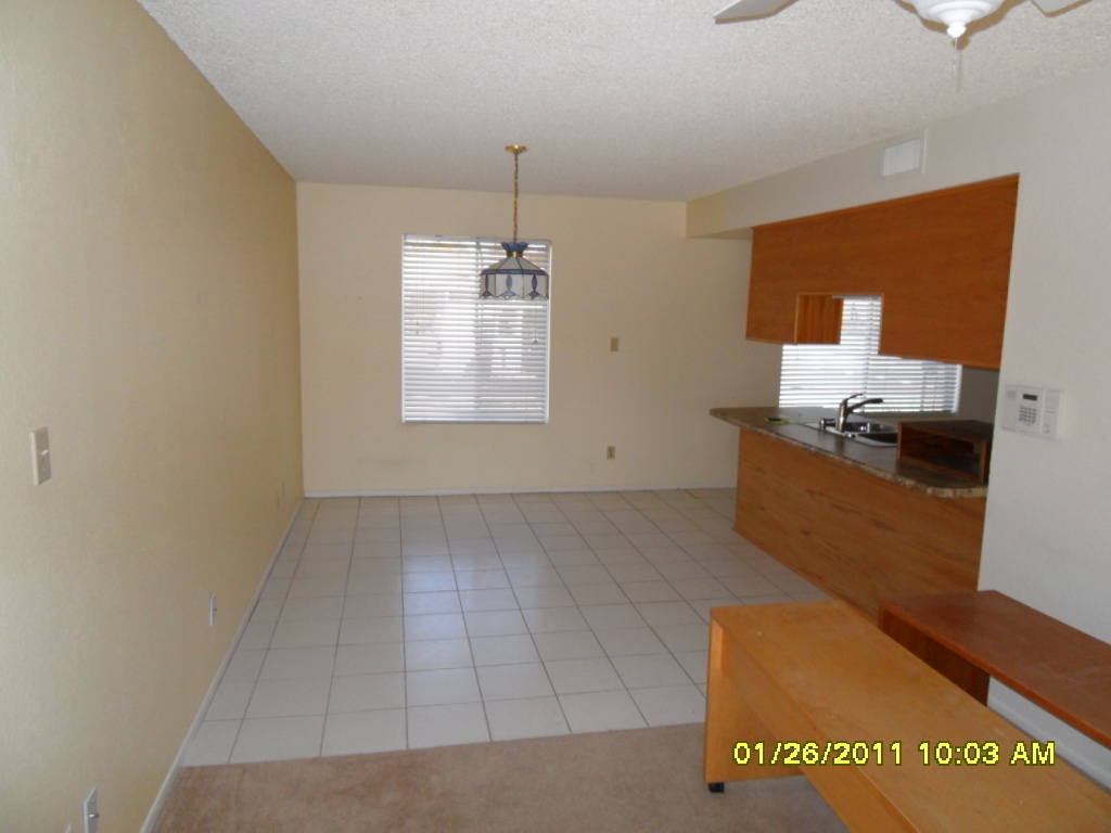 1501 West Escuda Road Phoenix, AZ 85027 - Photo 5 of 16 BREAKFAST ROOM AND BAR