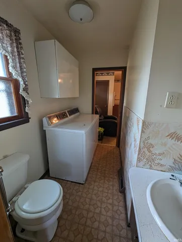 $225,000 | 102 Eastgate Avenue, Loogootee, IN 47553