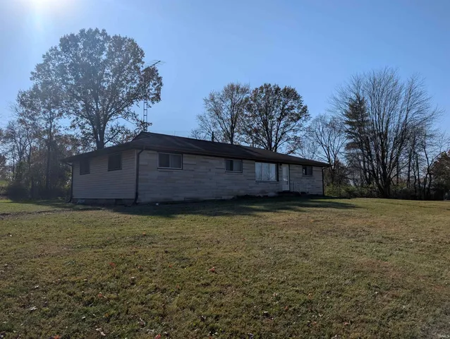 $225,000 | 102 Eastgate Avenue, Loogootee, IN 47553