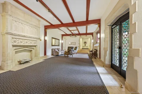 $375,000 | 250 Bronxville Road, Unit 2G, Bronxville, NY 10708