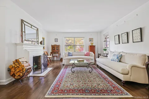 $375,000 | 250 Bronxville Road, Unit 2G, Bronxville, NY 10708