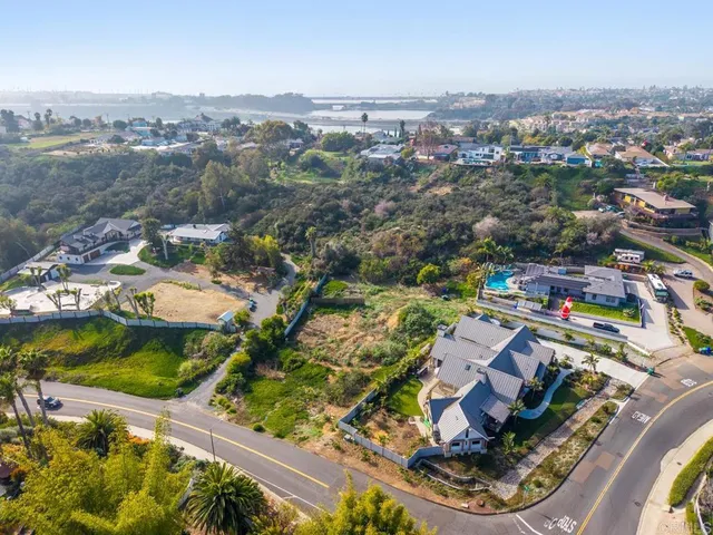 $1,195,000 | 4269 Hillside Drive, Carlsbad, CA 92008