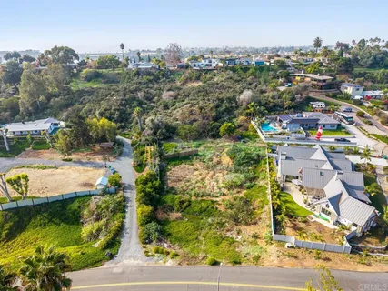 $1,195,000 | 4269 Hillside Drive, Carlsbad, CA 92008