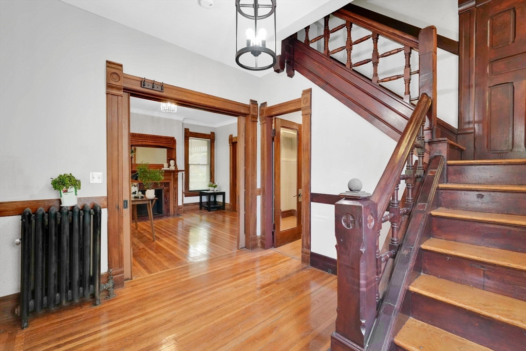 288 St James Avenue Springfield, MA 01109 - Photo 5 of 41