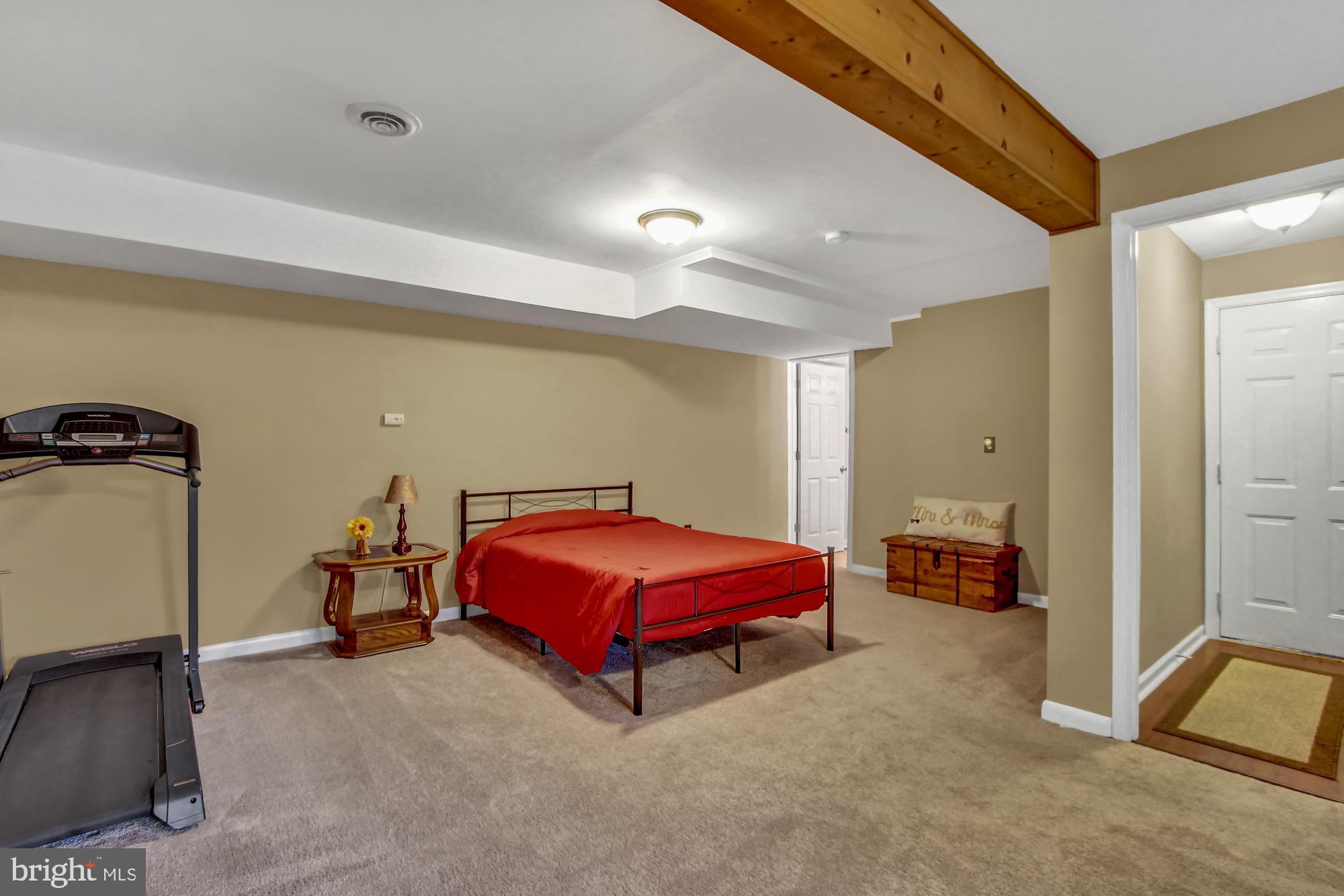 2585 Gora Road North York, PA 17404 - Photo 18 of 25 Gallery Image 18