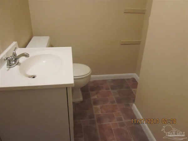 $1,100 | 1200 Lake Drive, Unit B, Cantonment, FL 32533