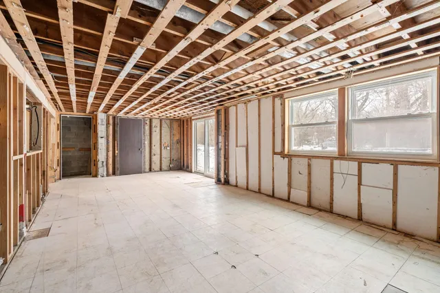 $149,900 | 2010 11th Avenue Northeast, Austin, MN 55912