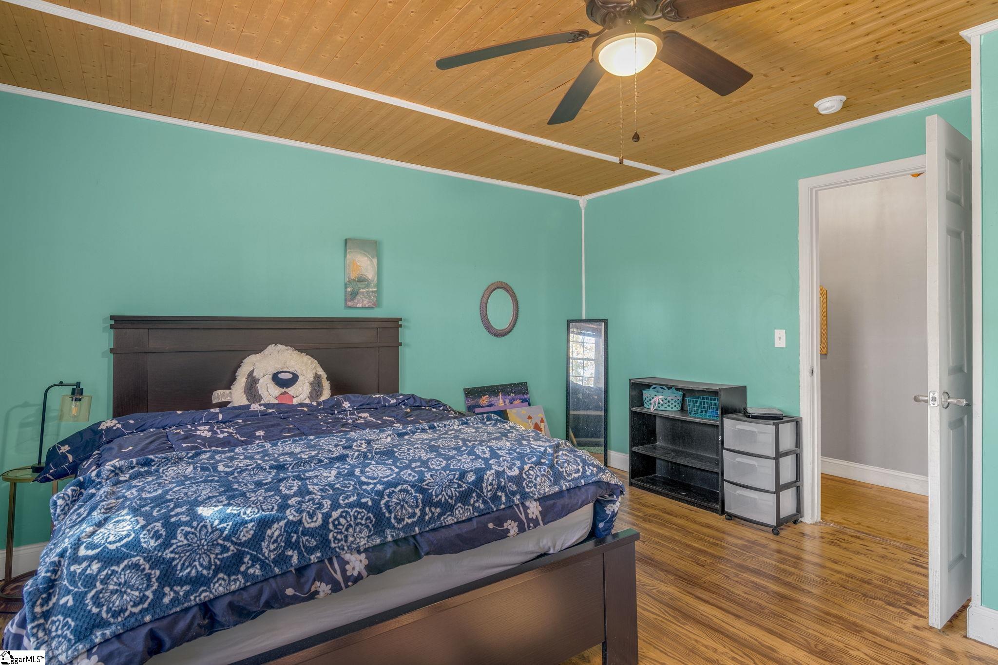 927 Shady Grove Road Pickens, SC 29671 - Photo 17 of 36 Gallery Image 17