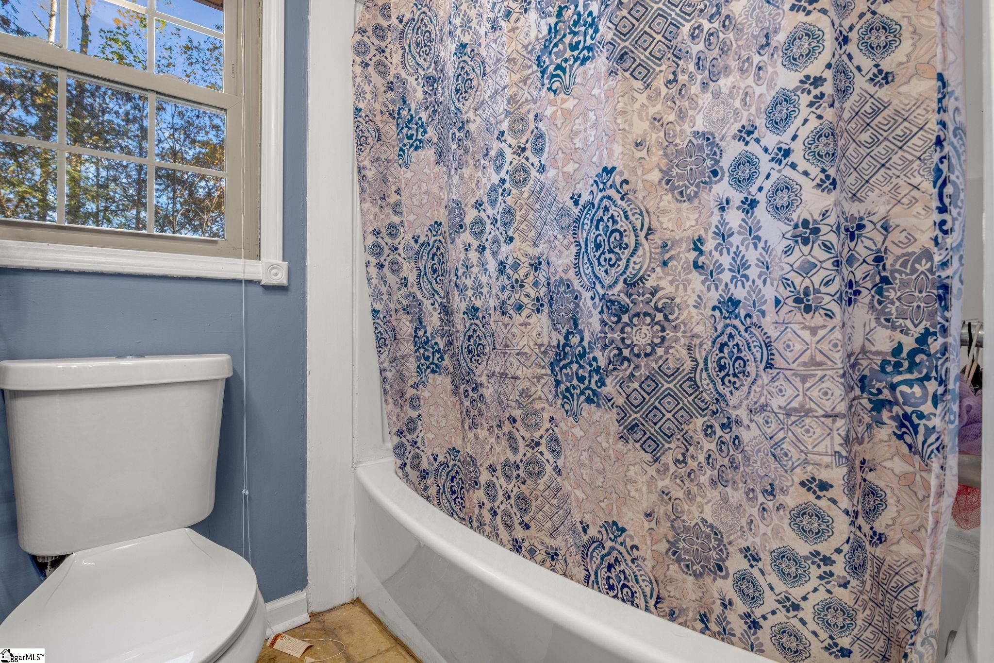 927 Shady Grove Road Pickens, SC 29671 - Photo 23 of 36 Gallery Image 23
