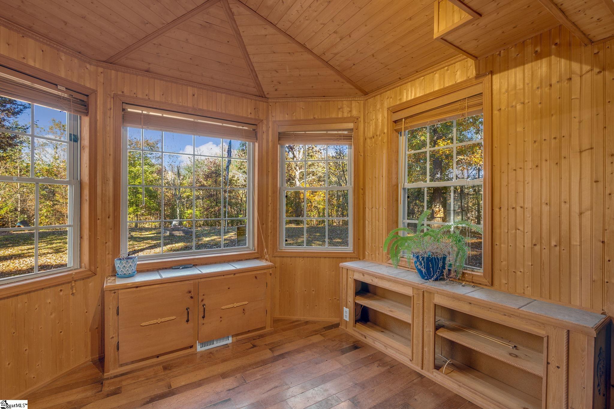 927 Shady Grove Road Pickens, SC 29671 - Photo 9 of 36 Gallery Image 9