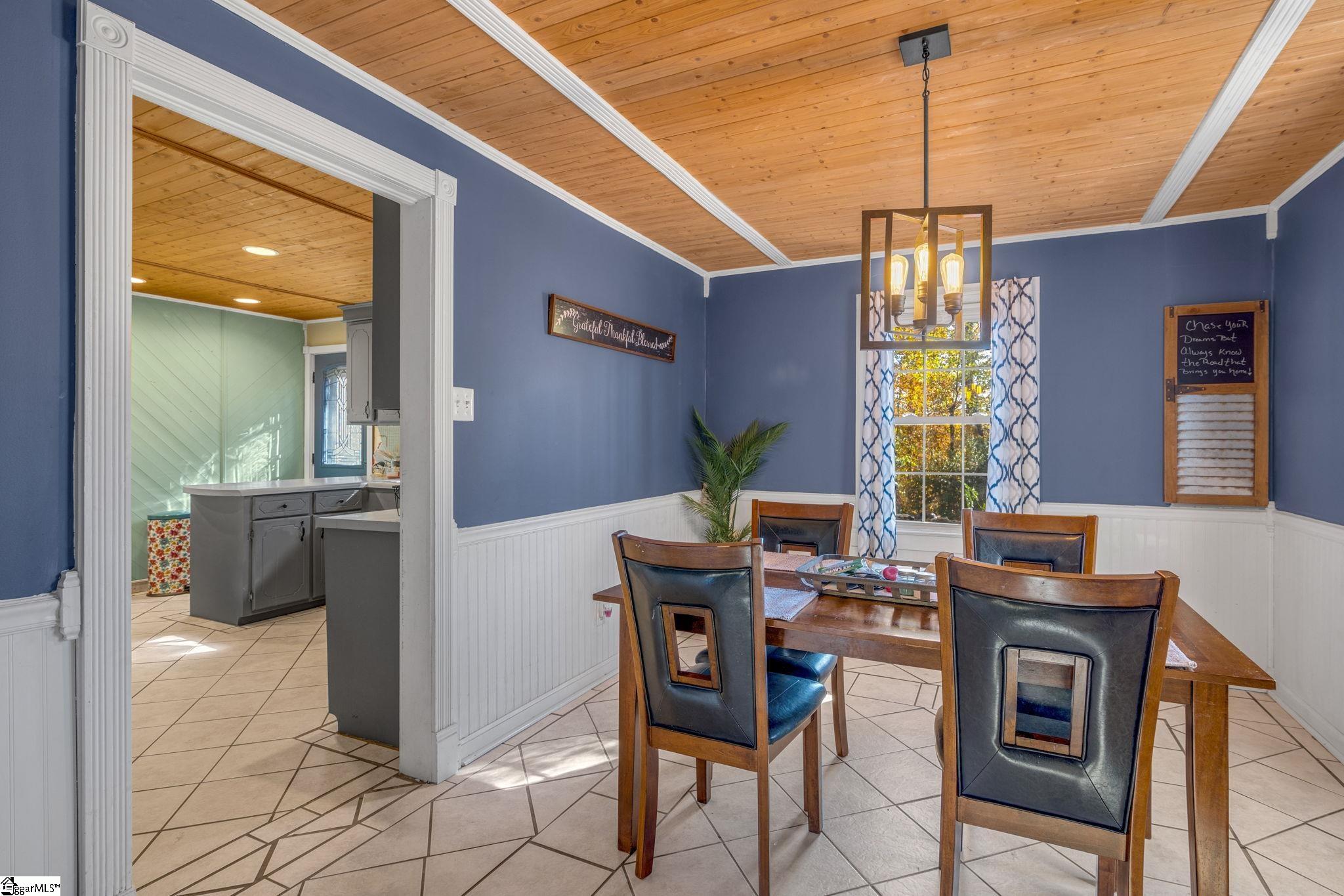 927 Shady Grove Road Pickens, SC 29671 - Photo 10 of 36 Gallery Image 10