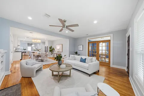 $950,000 | 713 Wendel Street, Houston, TX 77009