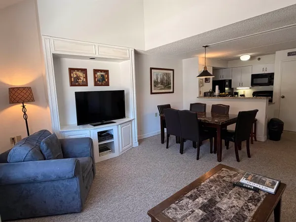 $185,000 | 23 Black Bear Way, Unit 322, Waterville Valley, NH 03215