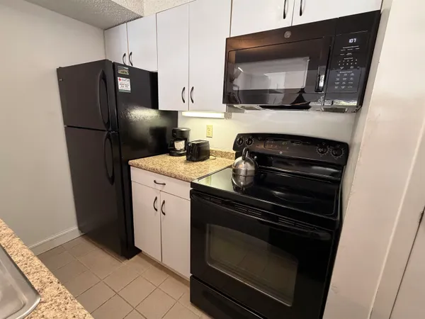 $185,000 | 23 Black Bear Way, Unit 322, Waterville Valley, NH 03215