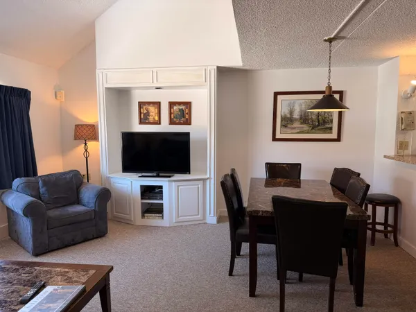 $185,000 | 23 Black Bear Way, Unit 322, Waterville Valley, NH 03215