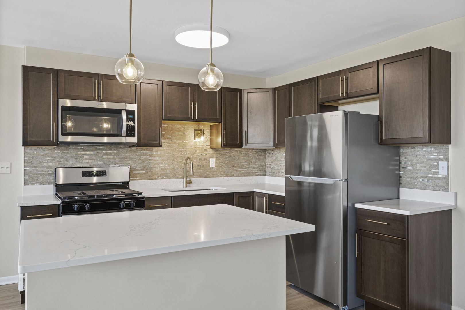 9740 South Pulaski Road, Unit 603 Oak Lawn, IL 60453 - Photo 4 of 19 Gallery Image 4