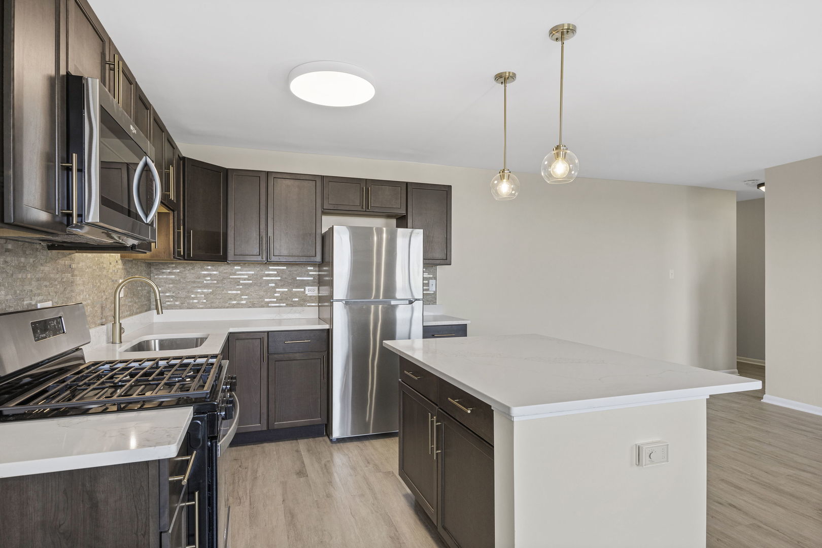 9740 South Pulaski Road, Unit 603 Oak Lawn, IL 60453 - Photo 6 of 19 Gallery Image 6