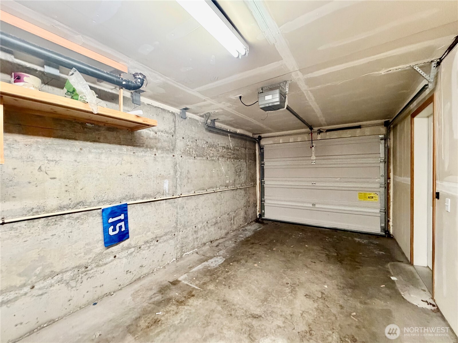 9216 Stone Avenue North, Unit B Seattle, WA 98103 - Photo 25 of 28