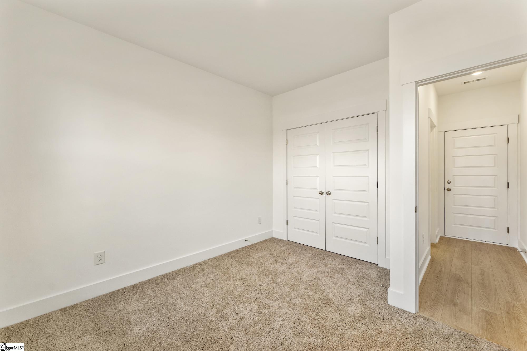 24 Renaissance Row Drive Greenville, SC 29607 - Photo 4 of 28 Gallery Image 4