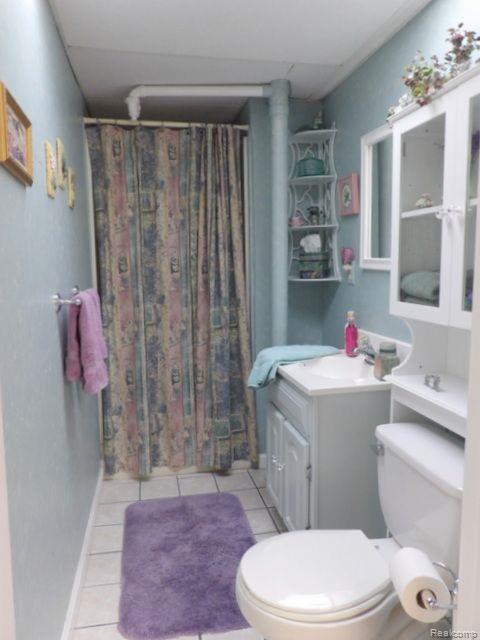 17485 Rudgate Street, Unit 33 Southgate, MI 48195 - Photo 29 of 29 37. UPDATED BSMNT BATH W/ W.I. SHOWER!