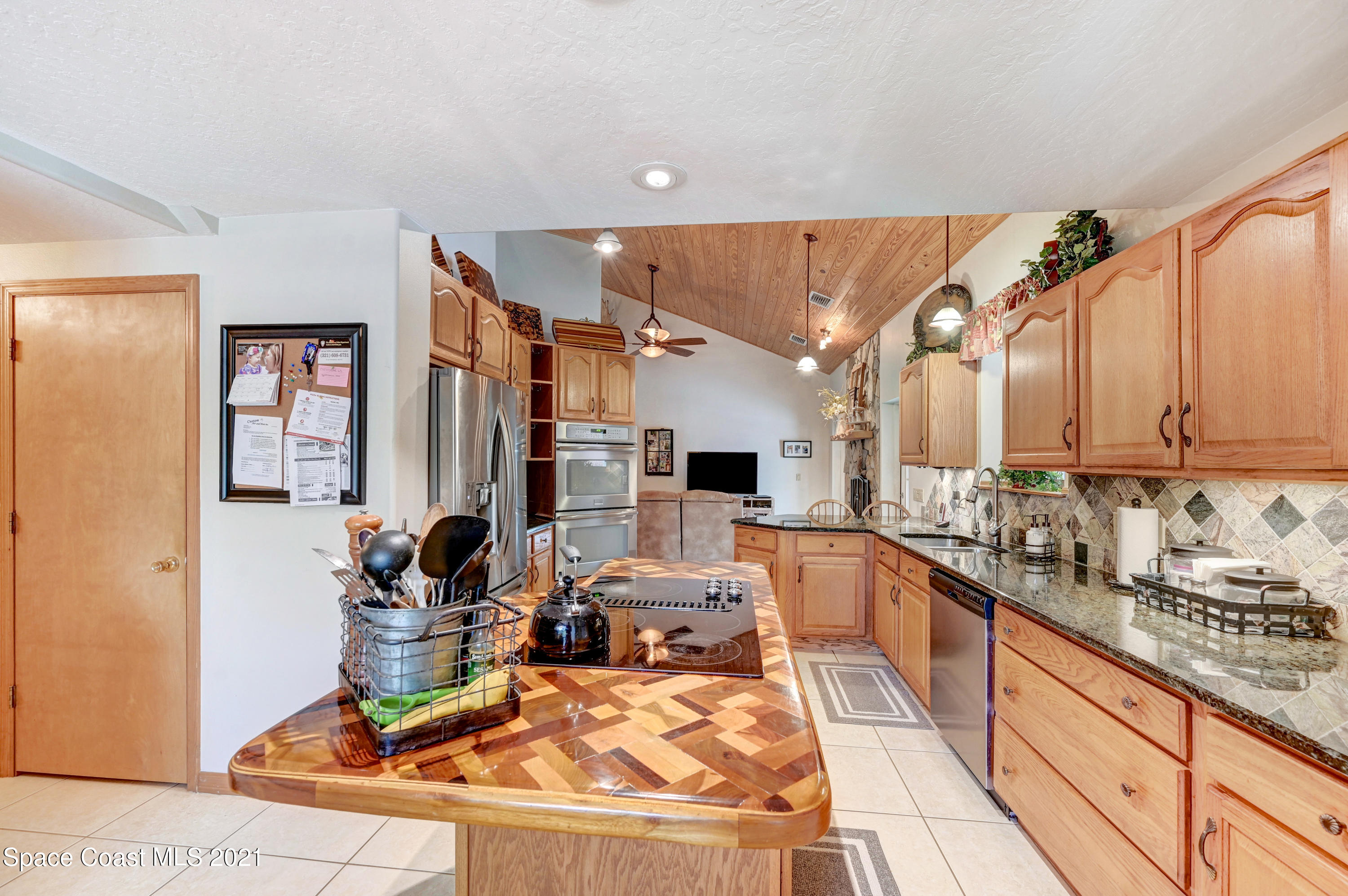 4475 Country Road Melbourne, FL 32934 - Photo 17 of 56 DSC_1886