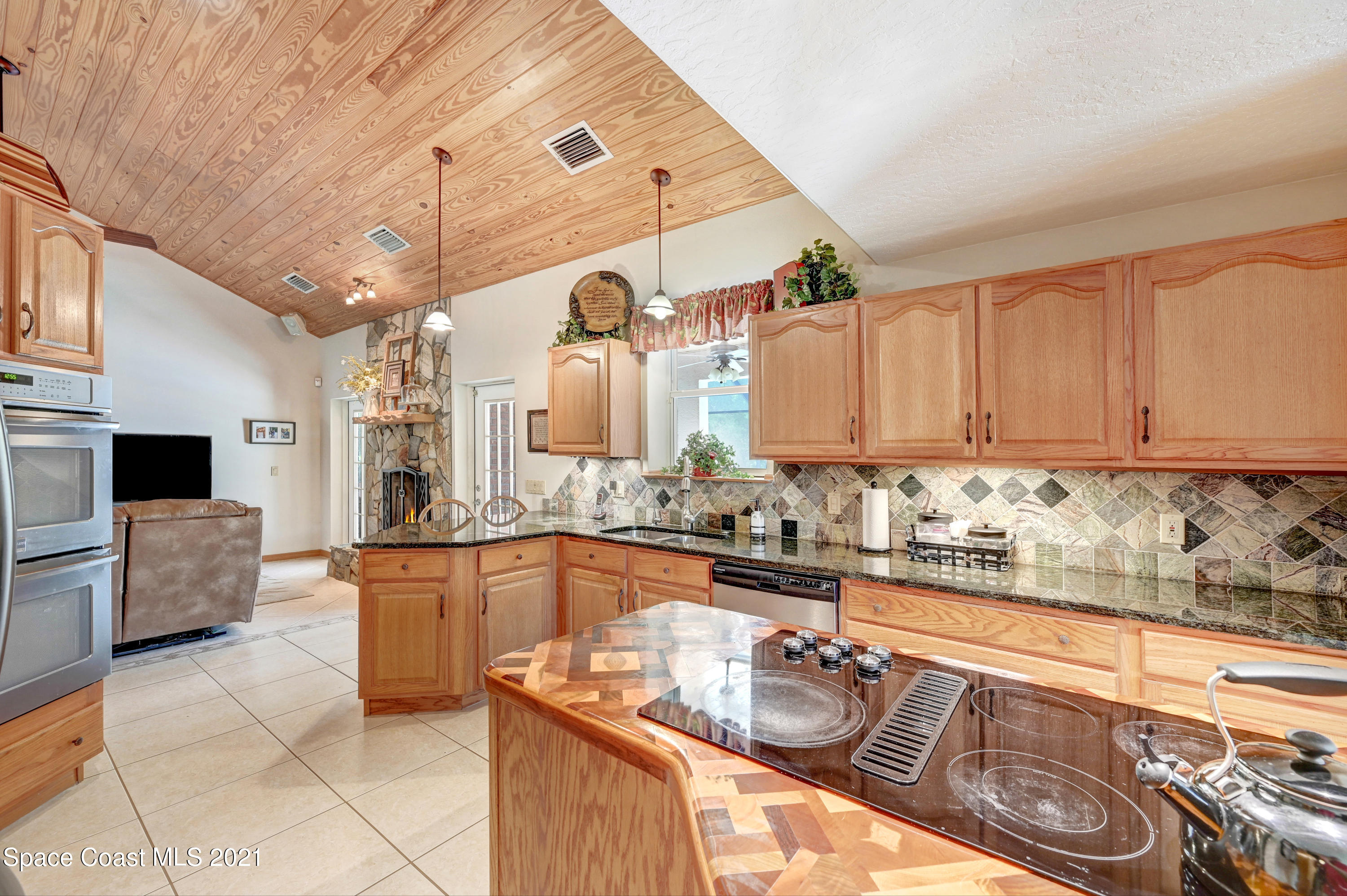 4475 Country Road Melbourne, FL 32934 - Photo 18 of 56 DSC_1889