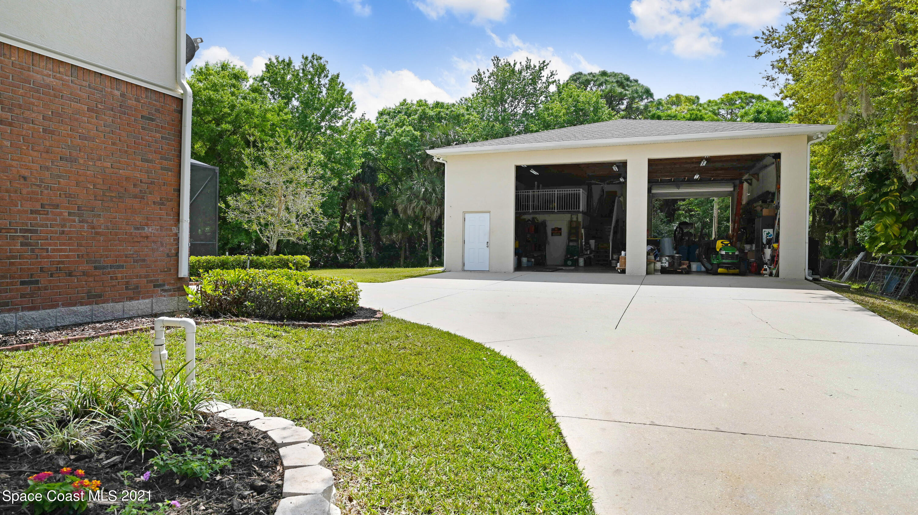 4475 Country Road Melbourne, FL 32934 - Photo 45 of 56 DSC_1970