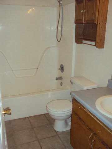 605 West 9th Street Bay Minette, AL 36507 - Photo 8 of 16 Bathroom 2