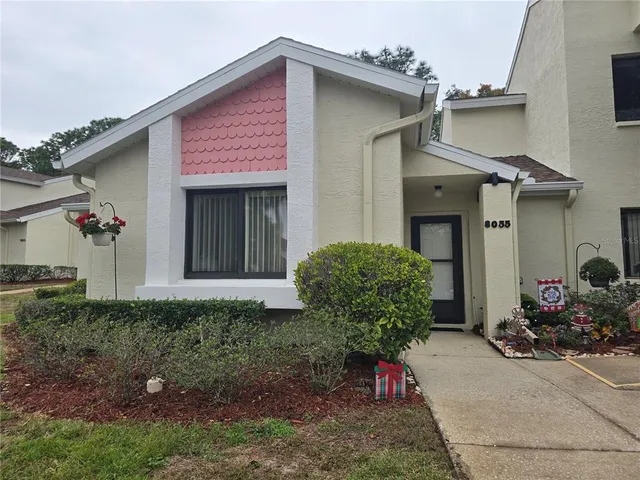 $1,450 | 8055 Picketts Court, Unit 8055, Weeki Wachee, FL 34613