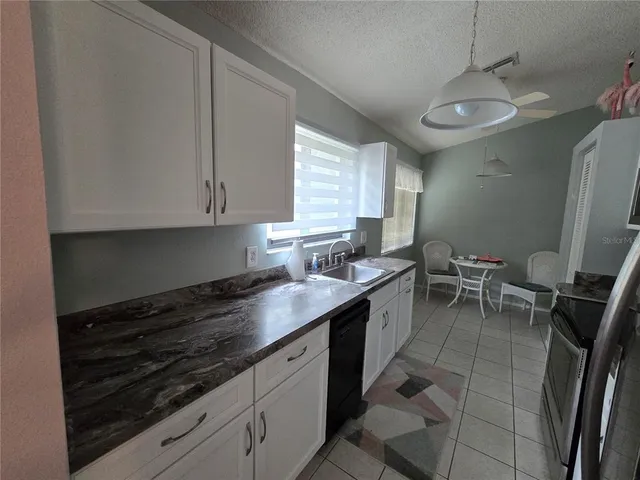 $1,450 | 8055 Picketts Court, Unit 8055, Weeki Wachee, FL 34613