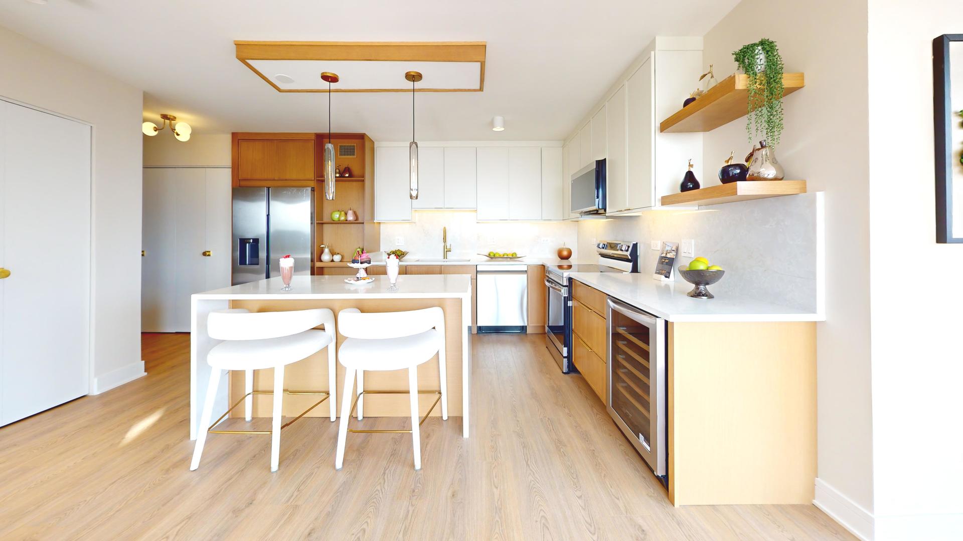5455 North Sheridan Road, Unit 1012 Chicago, IL 60640 - Photo 3 of 16 Gallery Image 3