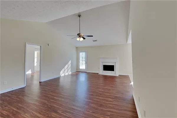 $1,840 | 208 Shenandoah Court, Hiram, GA 30141