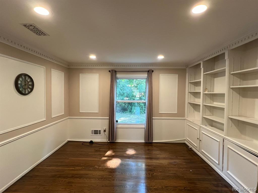 4387 Patrick Road West Bloomfield, MI 48322 - Photo 15 of 76