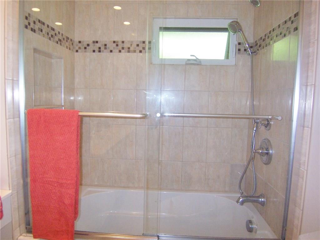 1755 Partridge Run Road Pittsburgh, PA 15241 - Photo 14 of 25 Master bath.