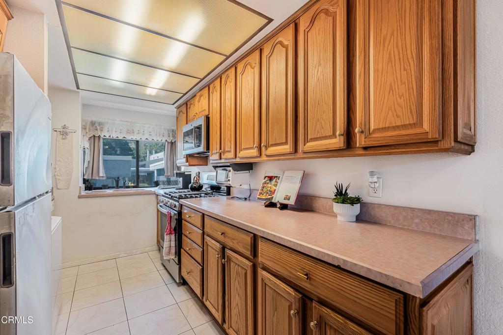 6392 Katherine Road, Unit A Simi Valley, CA 93063 - Photo 5 of 17