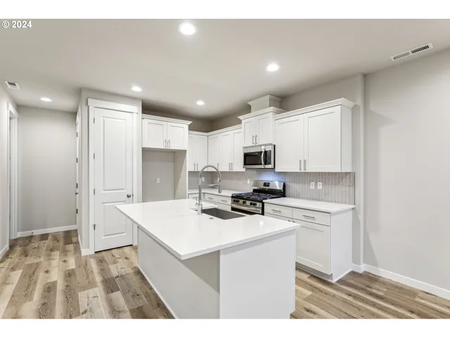 $499,960 | 3712 Southeast Yonder Lane, Hillsboro, OR 97123