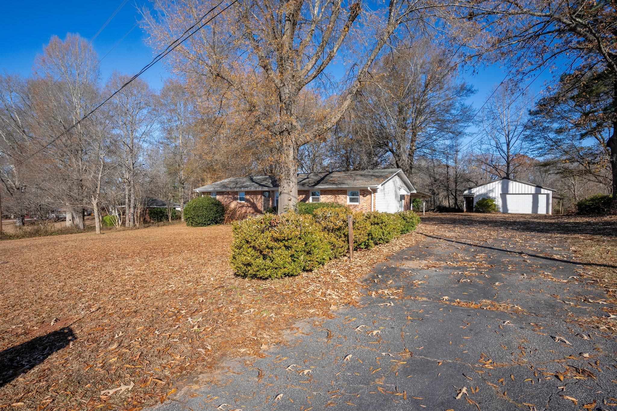 711 Hillbrook Circle Pacolet, SC 29372 - Photo 2 of 33