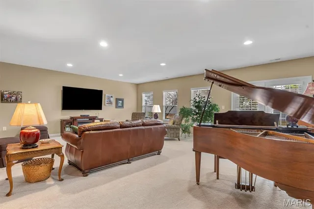 $740,000 | 568 Trevi Lane, Ballwin, MO 63011