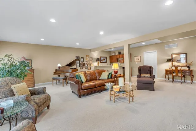 $740,000 | 568 Trevi Lane, Ballwin, MO 63011