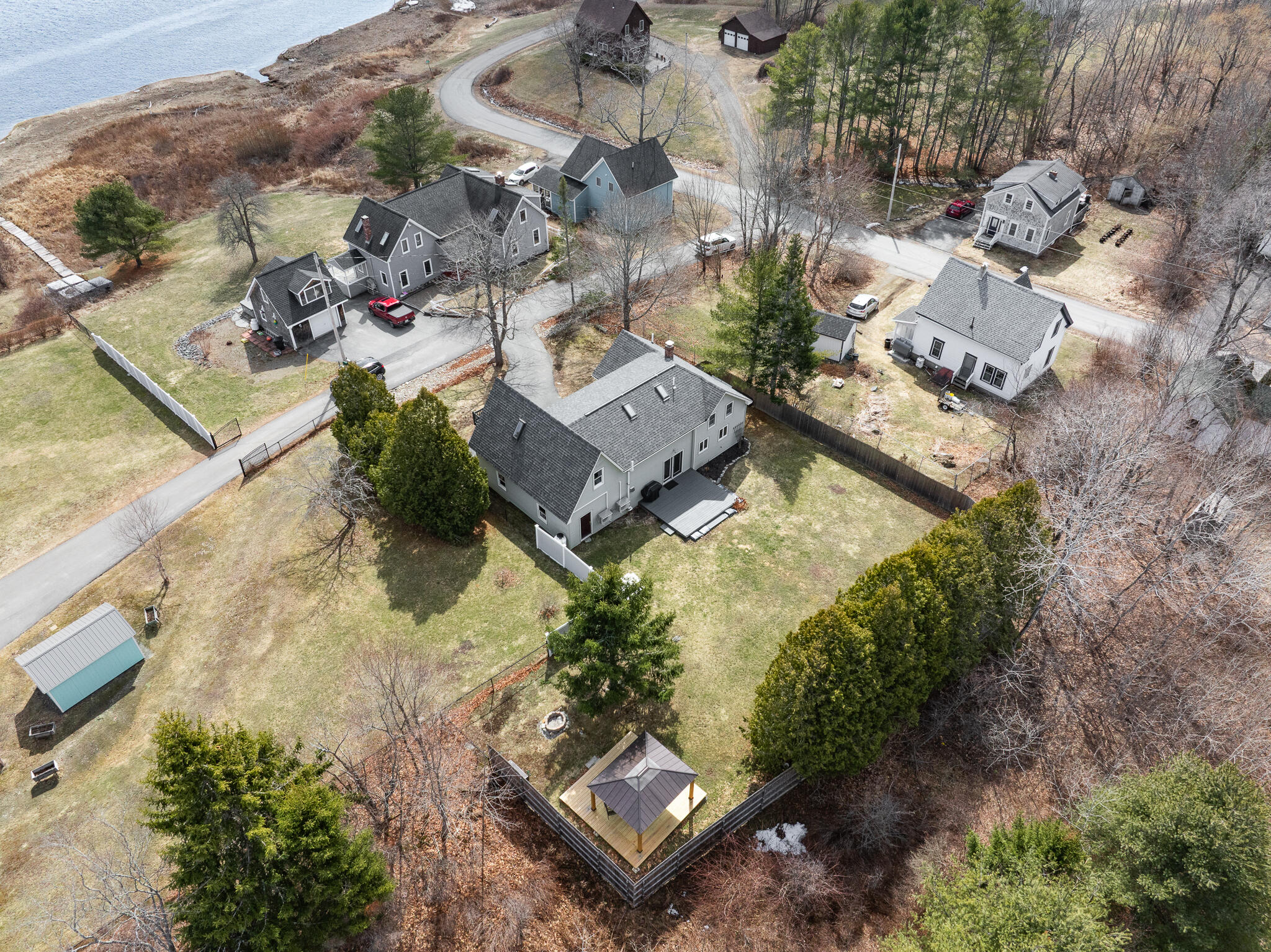 10 Pleasant Street Winterport, ME 04496 - Photo 7 of 36 4