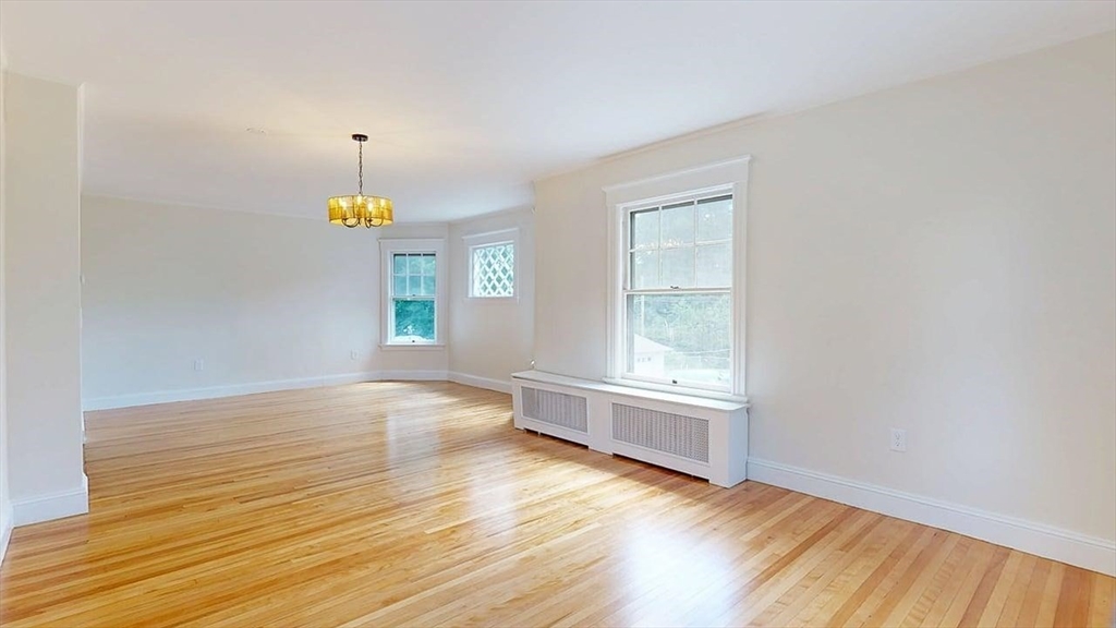 911 Pleasant Street Worcester, MA 01602 - Photo 21 of 42