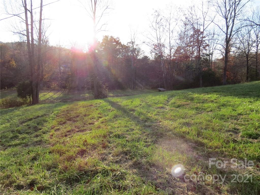 926 Coolbrook Road Union Grove, NC 28689 - Photo 33 of 48 a backyard of a house