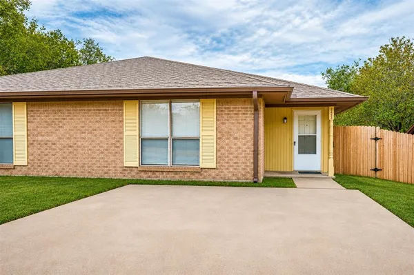 $1,475 | 1140 Jameson Street, Unit B, Weatherford, TX 76086