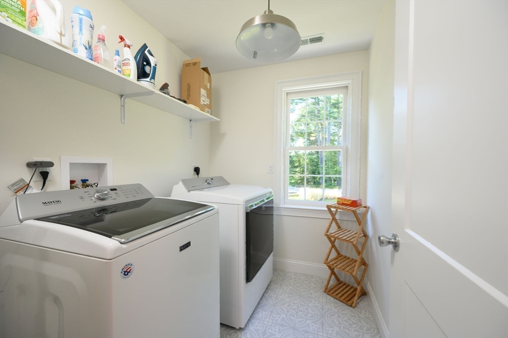 455 Broadway Hanover, MA 02339 - Photo 28 of 42 a utility room with dryer and washer